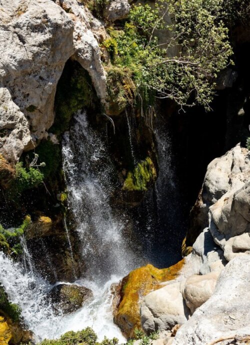 2560px-Waterfall_in_Kourtaliotiko_Gorge_on_the_island_of_Crete,_Greece